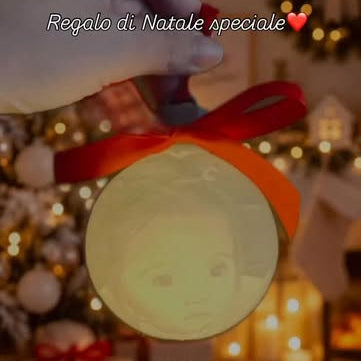 Pallina personalizzata in litofania illuminata, con nastro rosso
